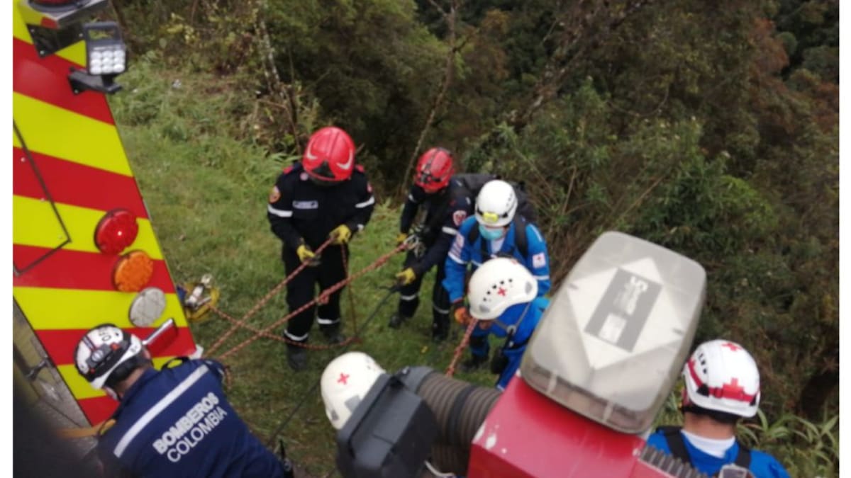 Con vida fue hallado conductor que cayó en abismo vía Arcabuco - Moniquirá