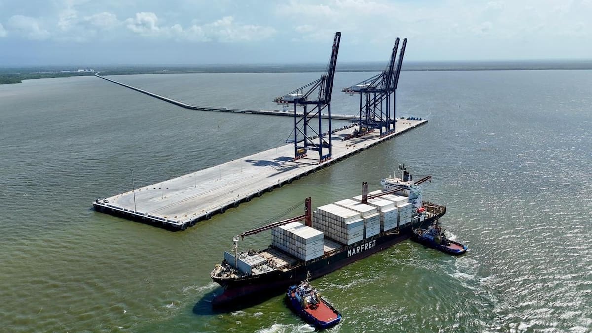 Aumento del salario mínimo elevaría costos de la actividad portuaria y logística en Colombia