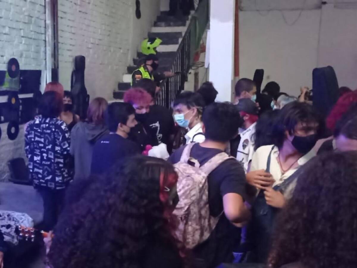 Descubren fiesta clandestina con más de 40 personas en Ibagué