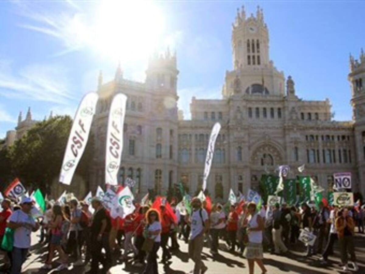 Españoles protestan por recortes económicos del Gobierno Rajoy
