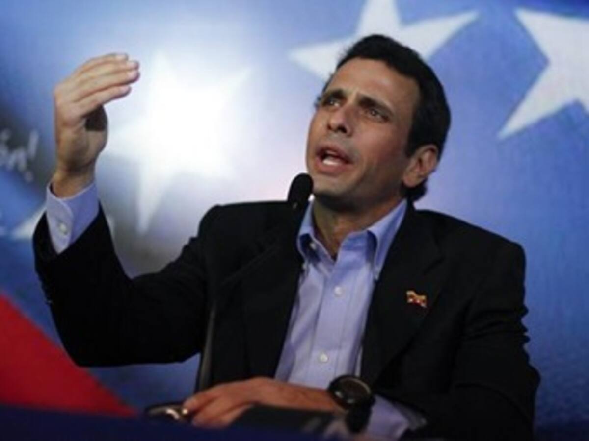 Capriles acusa a Maduro de estar haciendo campaña con muerte de Chávez