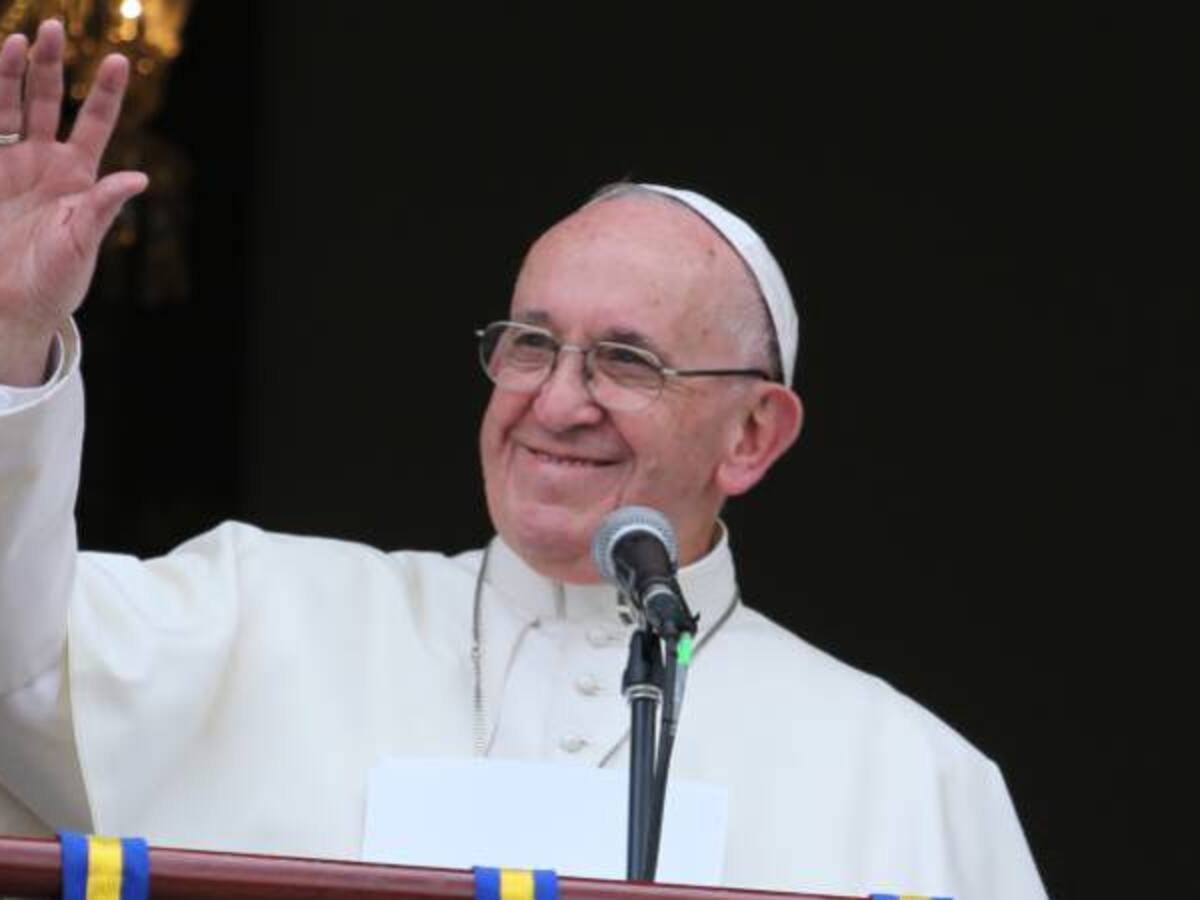 "A veces es mejor separarse y evitar una guerra mundial": Papa