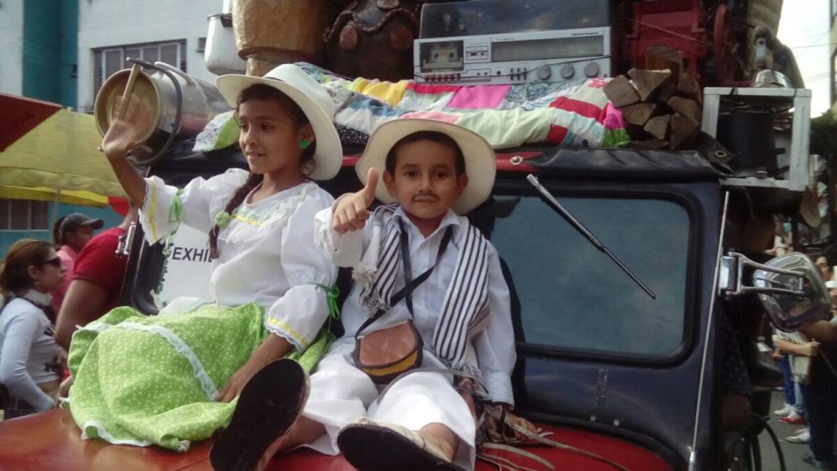 Los niños también hicieron parte del tradicional desfile