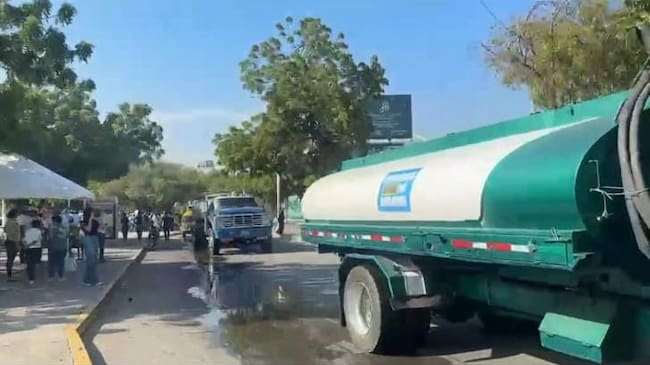 Propietarios de carrotanques se unen para entregar un millón de litros de agua en Santa Marta/ Suministrada.
