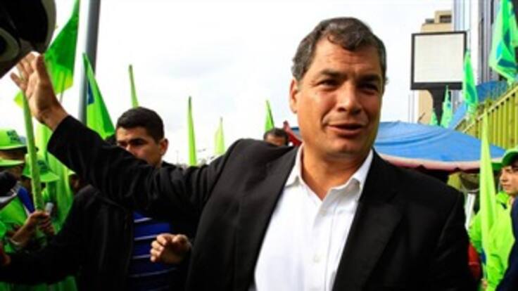 Rafael Correa puntea en todas las encuestas a ocho días de las elecciones