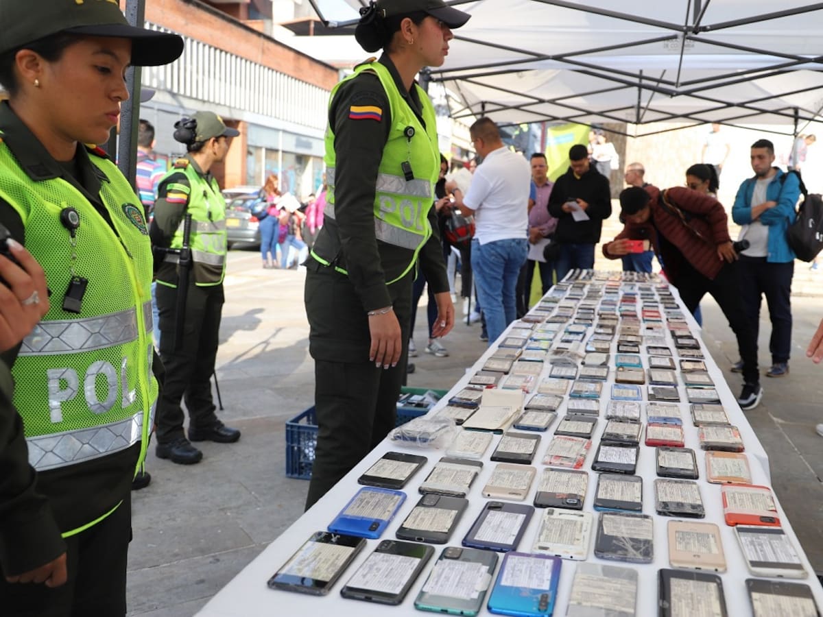 Más de 200 celulares fueron recuperados en Caldas y entregados a sus propietarios