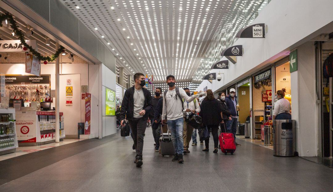 Ciudadanos en un Aeropuerto