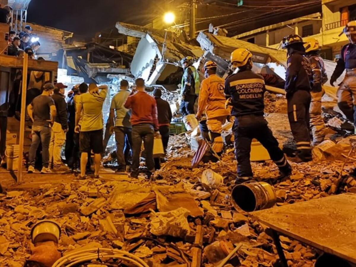 Tres muertos y tres heridos por colapso de una vivienda en Medellín