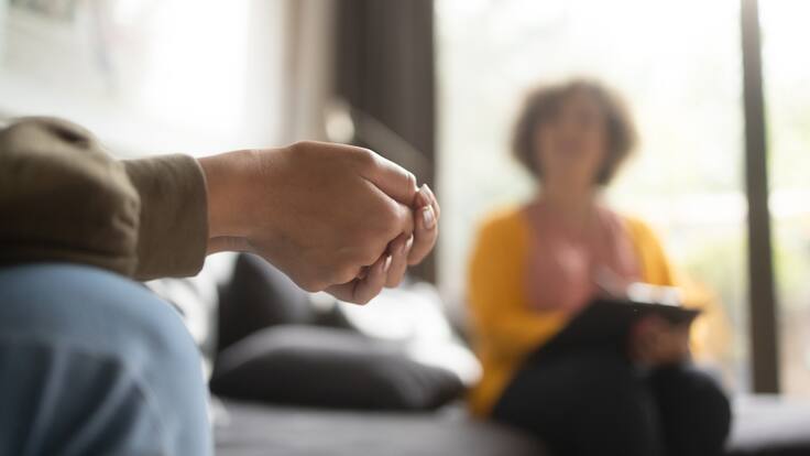 Terapia transgeneracional, qué es y para qué sirve, experta explica