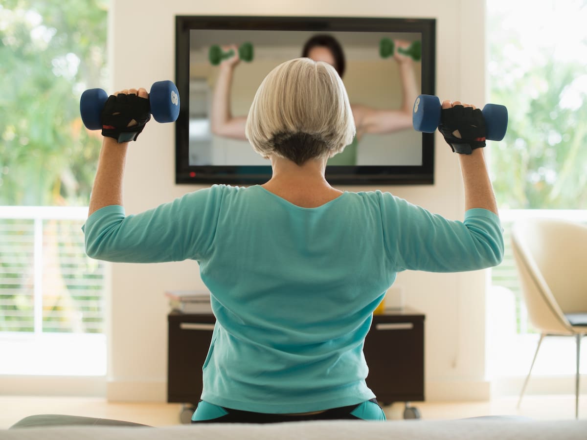 Ejercicios efectivos para eliminar la grasa de la espalda después de los 40 años