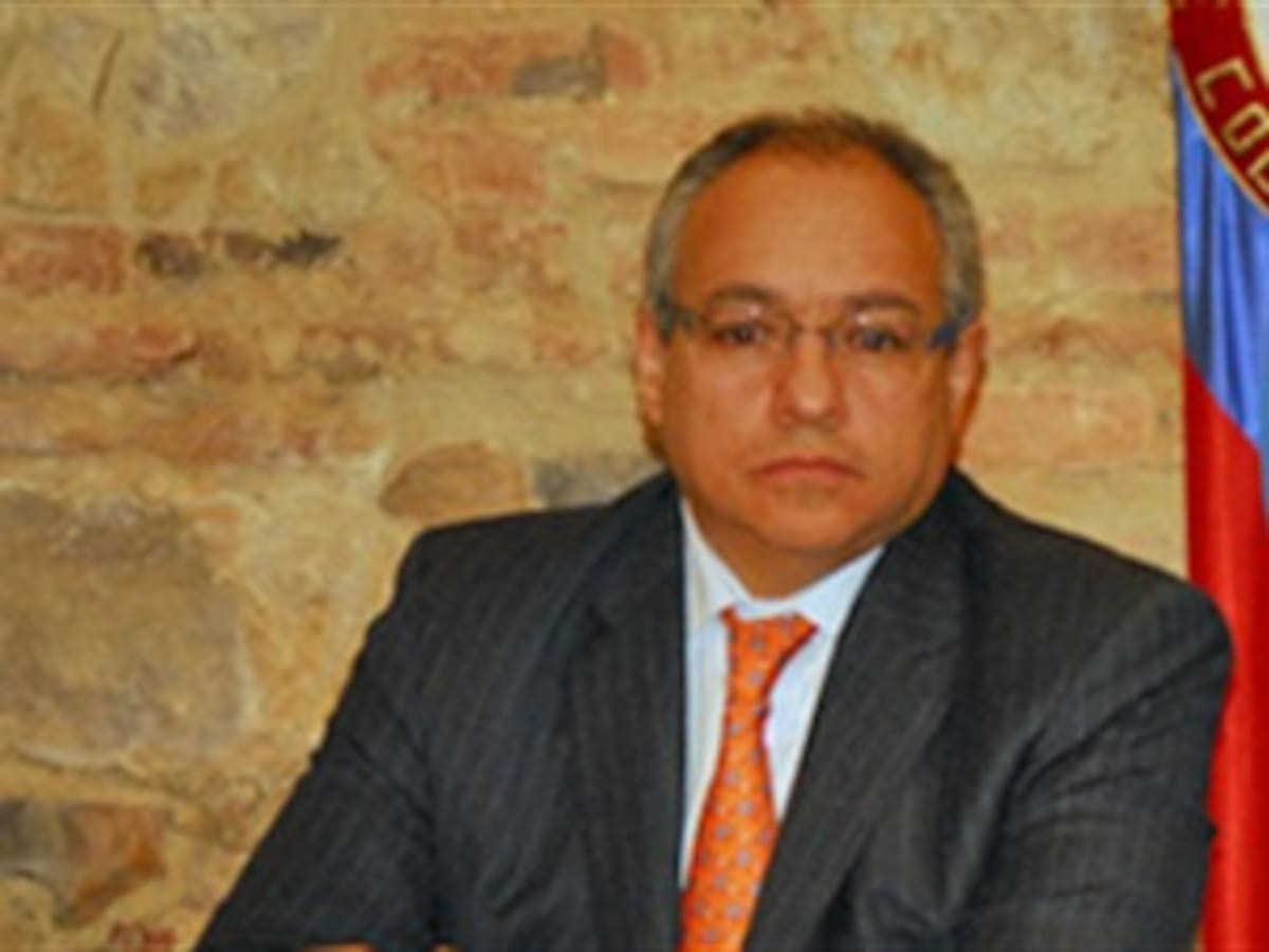 Procuraduría abre investigación al gerente de la EAAB por colapso de basuras