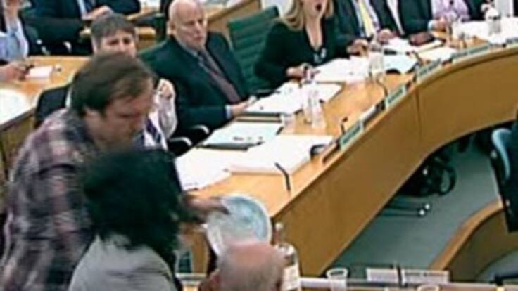 Rebekah Brooks admite que "News of the World" utilizó detectives privados