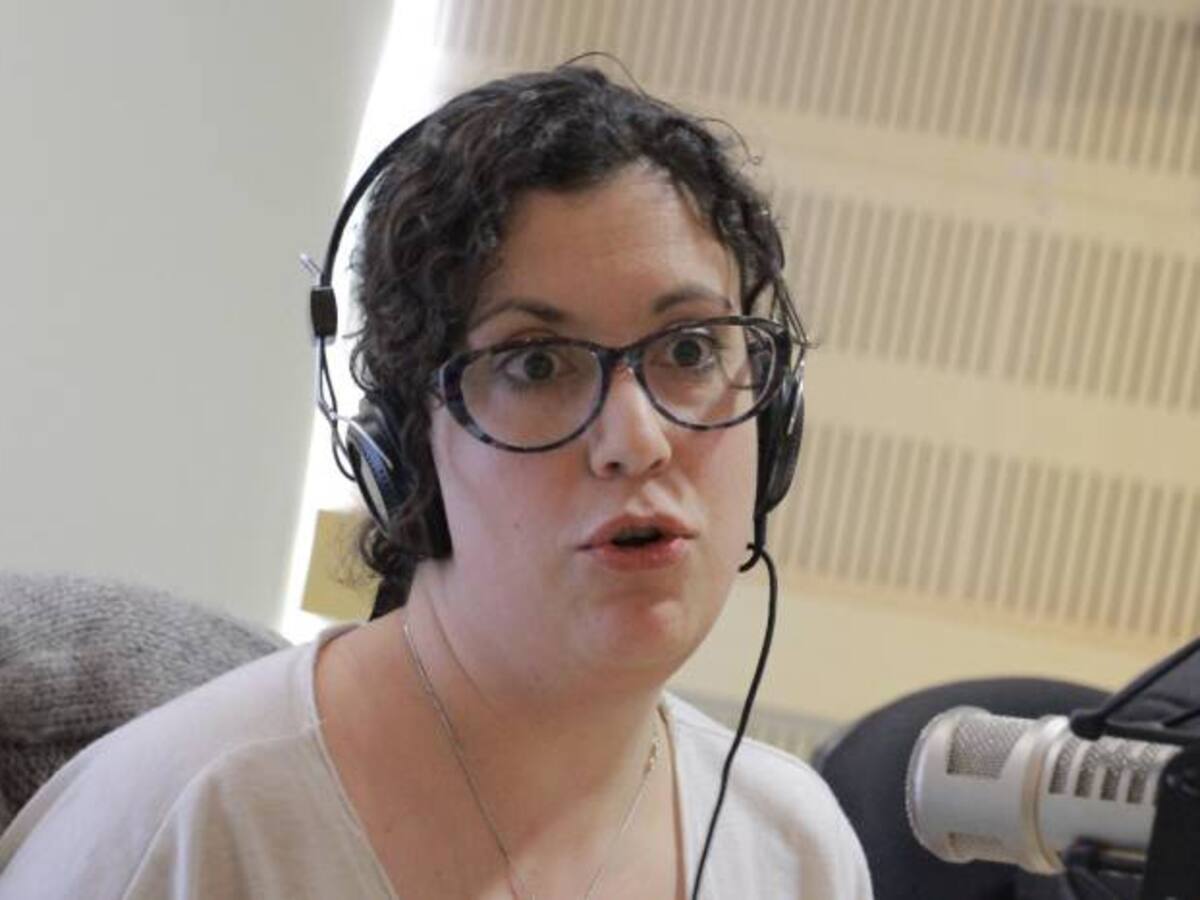 Experta habla de la falta de contenido emotivo en mensajes de WhatsApp