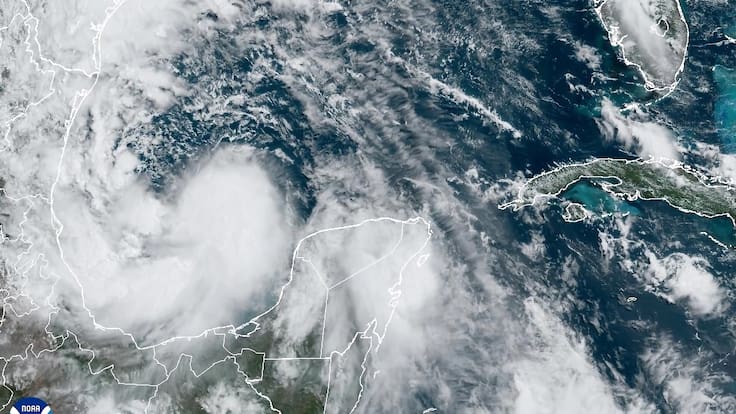 USA5895. MIAMI (ESTADOS UNIDOS), 19/06/2024.- Fotografía satelital cedida este miércoles por La Oficina Nacional de Administración Oceánica y Atmosférica (NOAA) a través del Centro Nacional de Hurcanes (NHC) estadounidense donde se muestra la localización de la tormenta tropical Alberto en el Golfo de México. La tormenta tropical Alberto, la primera de este 2024 en el Atlántico, se formó este miércoles en el Golfo de México y amenaza con fuertes lluvias y vientos, tornados e inundaciones en México y la costa de Texas (EE.UU.), informó el Centro Nacional de Huracanes (NHC, en inglés) de Estados Unidos. EFE/NOAA-NHC /SOLO USO EDITORIAL/SOLO DISPONIBLE PARA ILUSTRAR LA NOTICIA QUE ACOMPAÑA (CRÉDITO OBLIGATORIO)