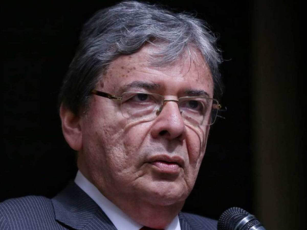 Colombia ahora es un país de tránsito para los venezolanos: MinDefensa