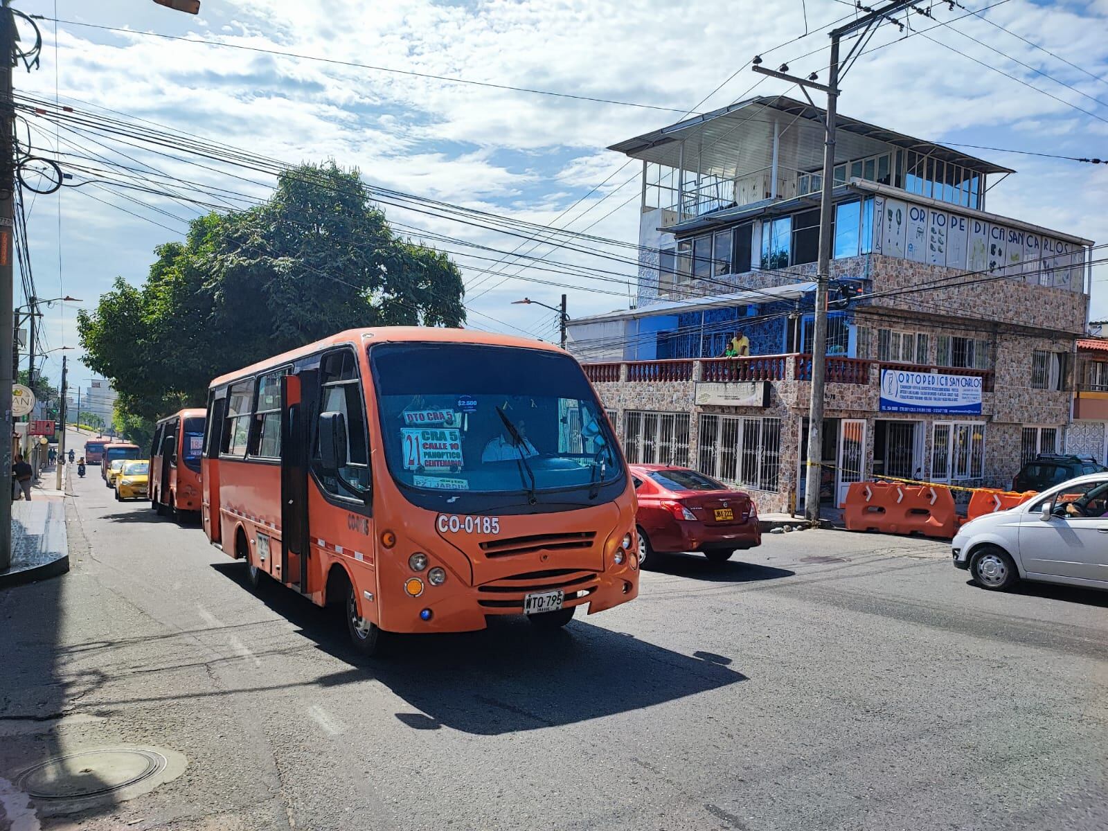 Busetas de servicio de público en Ibagué