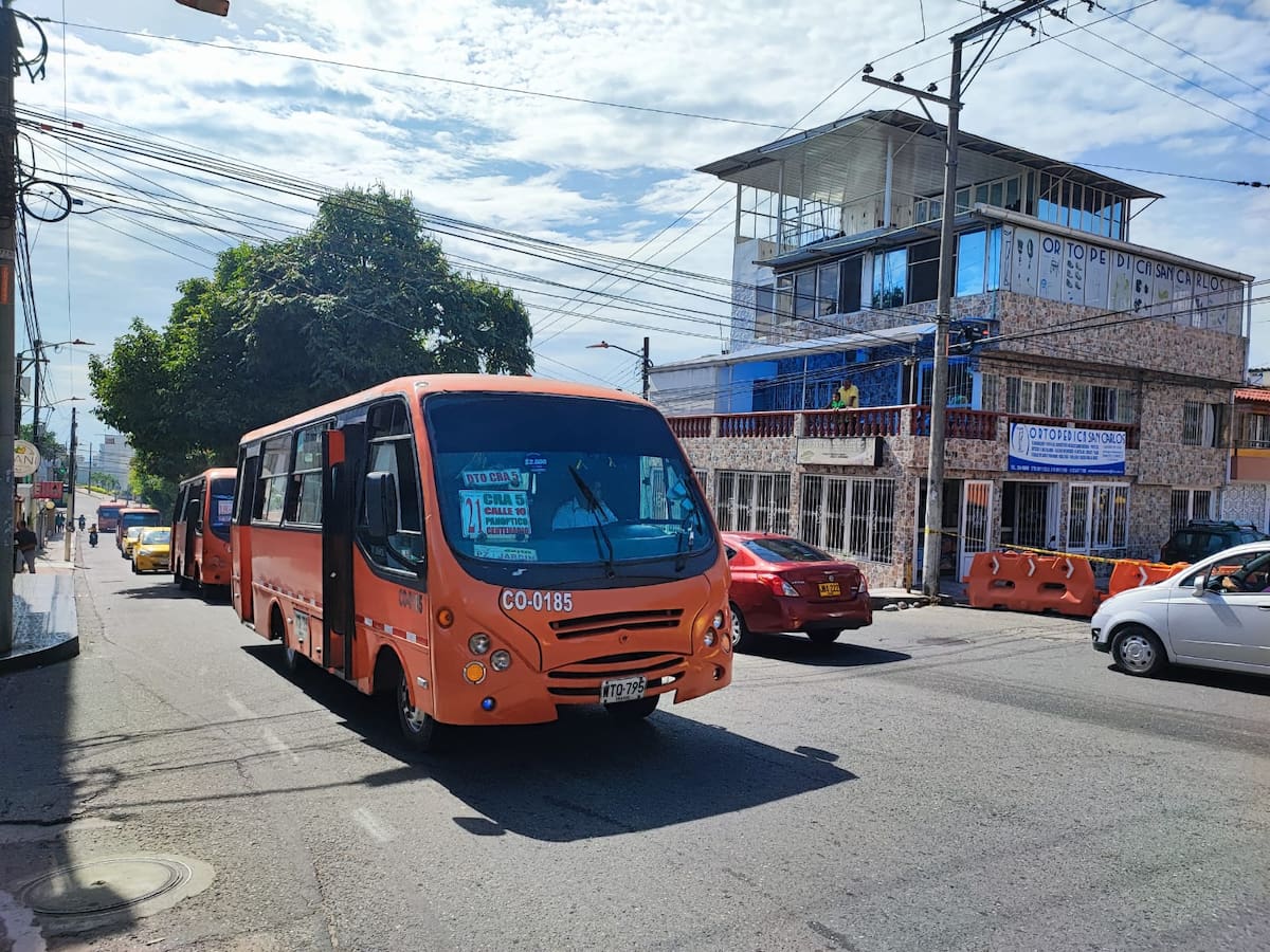 Empresas de busetas de Ibagué afirman que no van a dejar de prestar el servicio este viernes