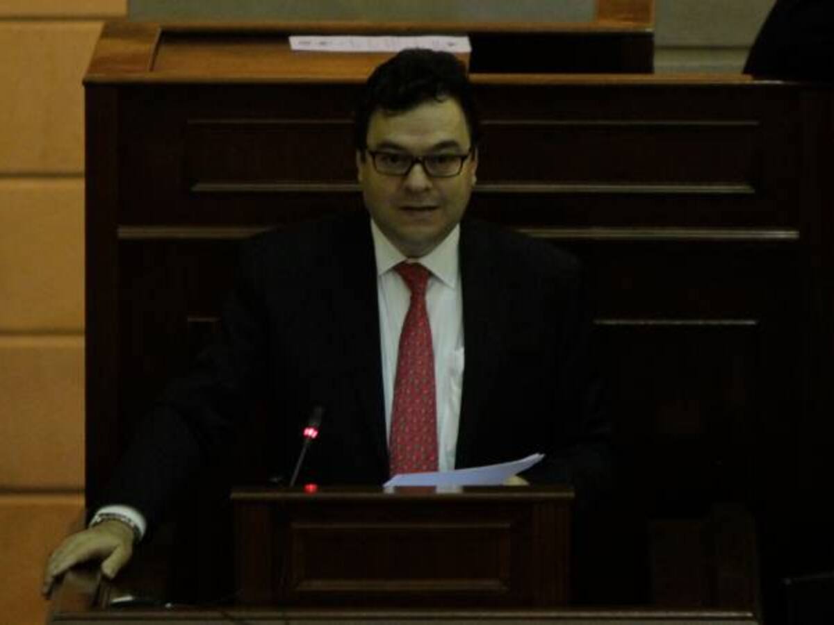 Defensor del Pueblo hace llamado para acelerar renegociación de los acuerdos de paz