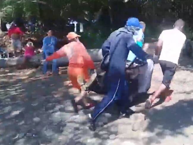 Encuentra ahogado a un venezolano