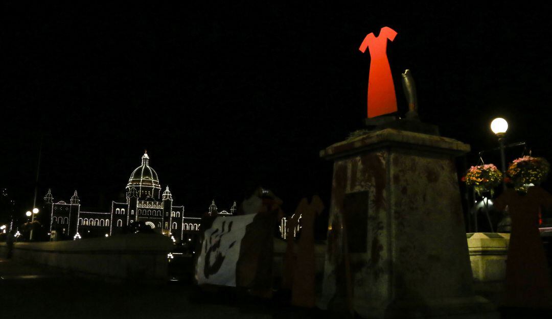 Estatuas derribadas en Canadá