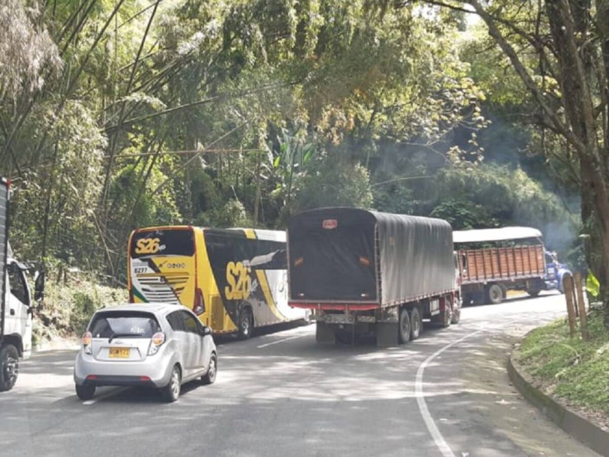 Policía de tránsito del Quindío y los controles en la vía La Línea