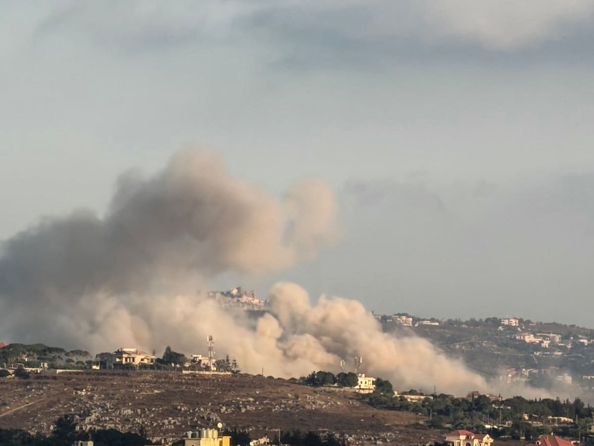 Estados Unidos lanza su séptima noche de bombardeos e Irán contrataca