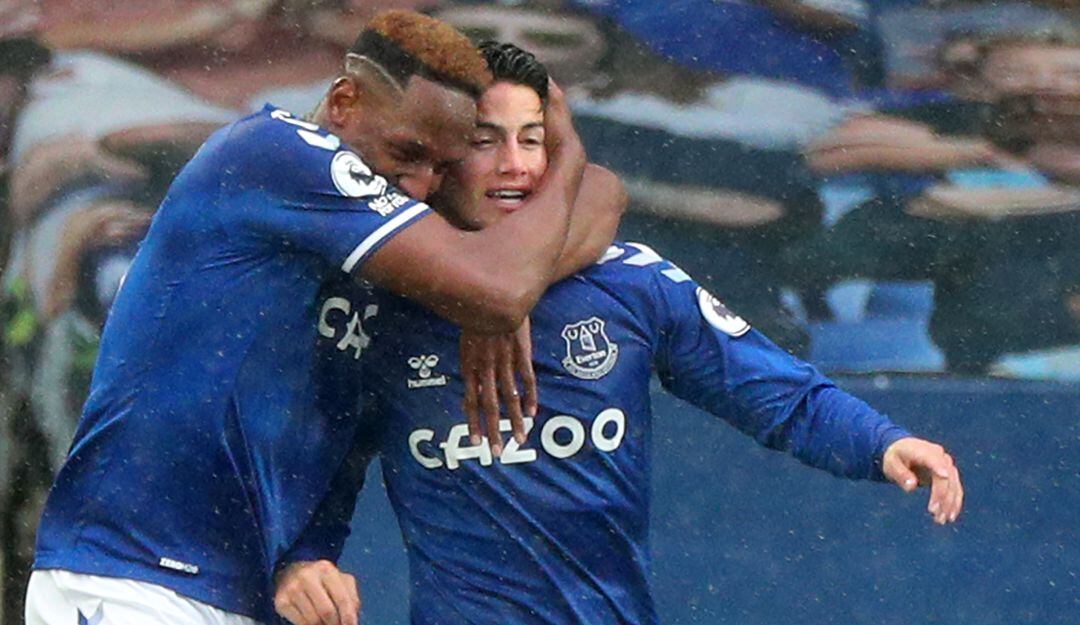 Yerry Mina y James Rodríguez, jugadores del Everton y de la Selección Colombia.