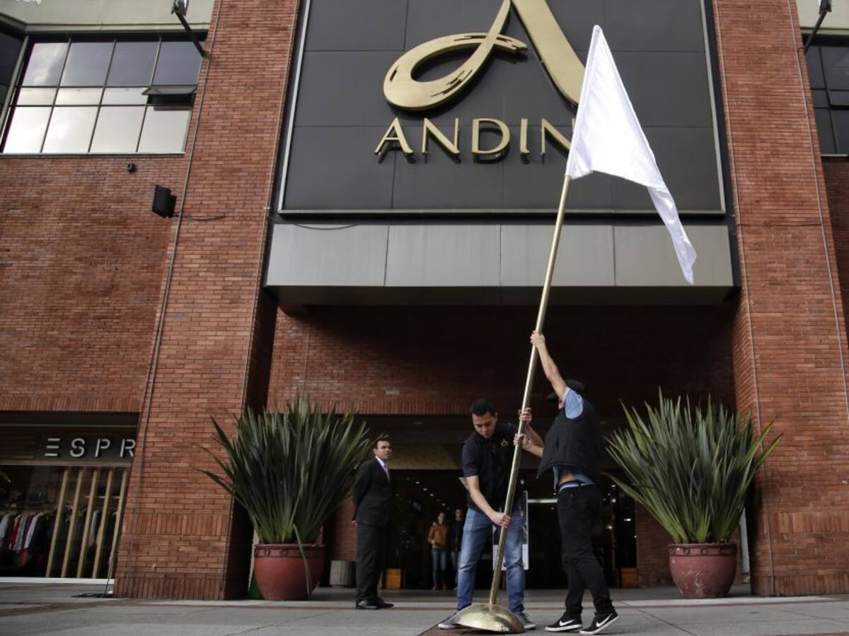 En libertad dos de los presuntos implicados en atentado en el C.C. Andino