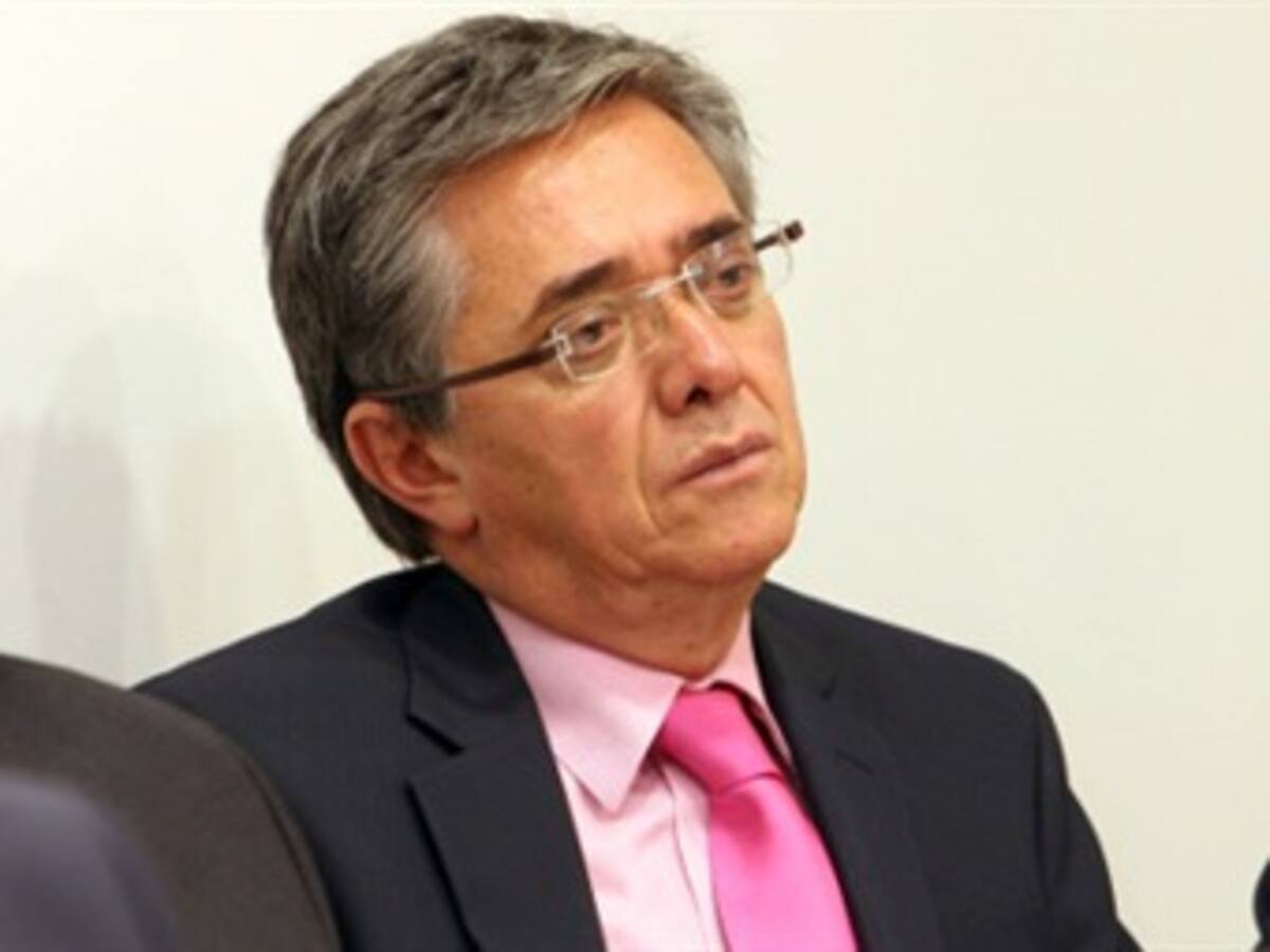 Doble calzada Bogotá-Girardot sería entregada a mediados de 2013: Mintransporte