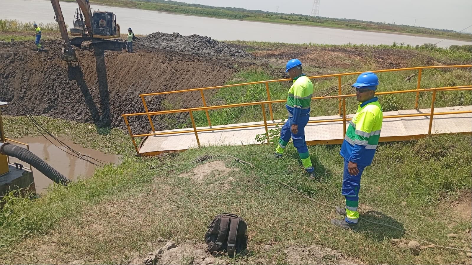 Trabajos en la zona de captación del agua, Campo de la Cruz.