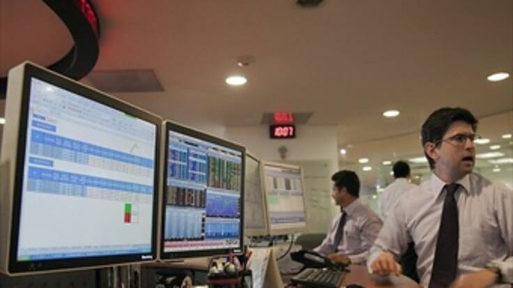 Dólar en Colombia se acerca a los 2.400 pesos