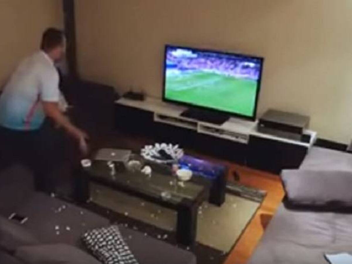 Hombre quiebra sus electrodomésticos gracias a una ‘broma futbolera’