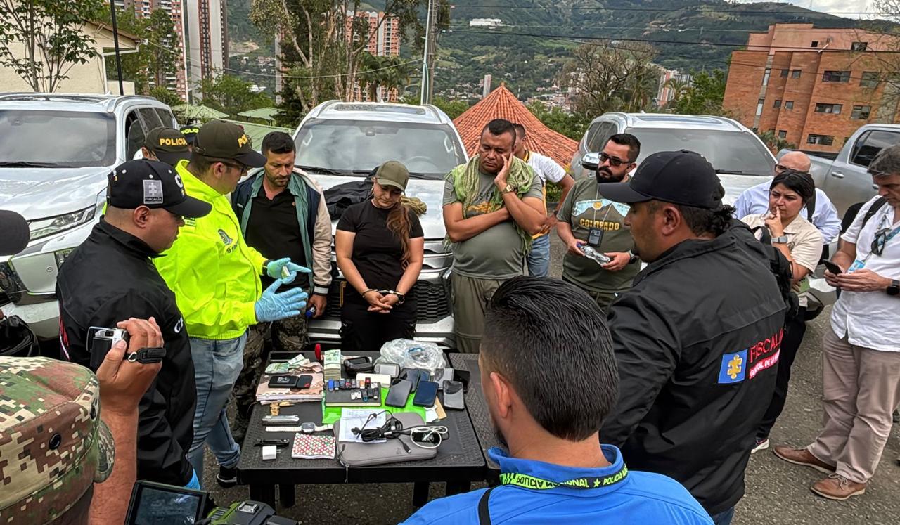 Guerrilleros capturados en camionetas de UNP- foto gobernación