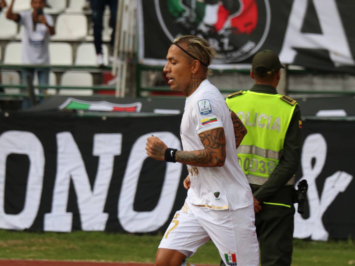 “Dayro genera respeto, le da un salto de calidad al fútbol colombiano”: James Aguirre