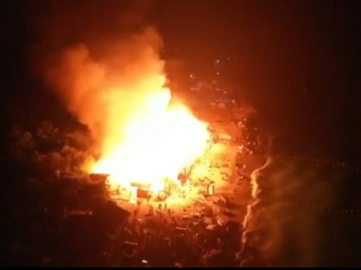 Voraz incendio destruyó 6 cabañas en Playa Blanca