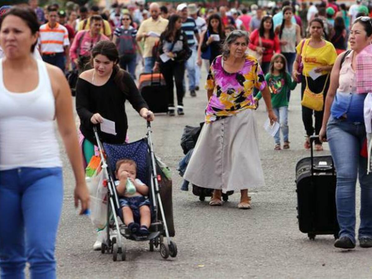 Santos denuncia invasiones de venezolanos en Colombia luego de reapertura de la frontera