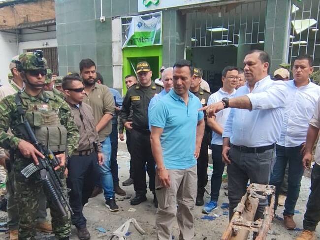 Mindefensa ofrece recompensa de hasta 300 millones de pesos por responsables de atentado en el Huila