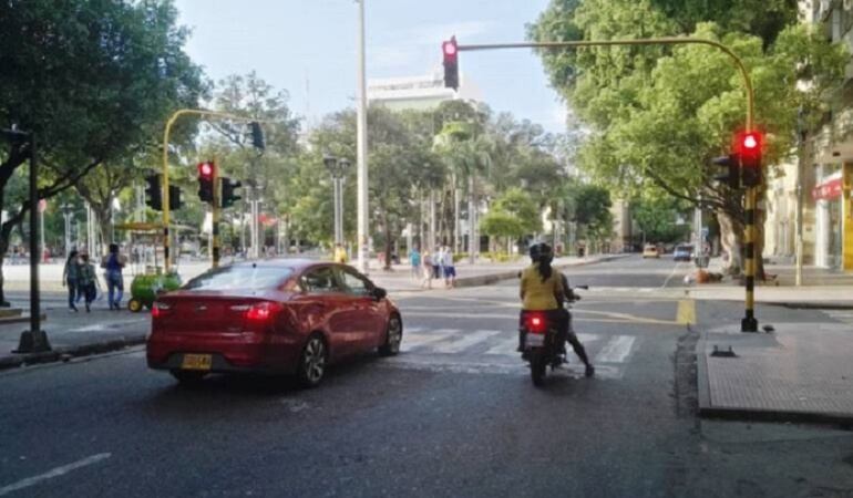 Serán 48 nuevos aparatos en la red semafórica