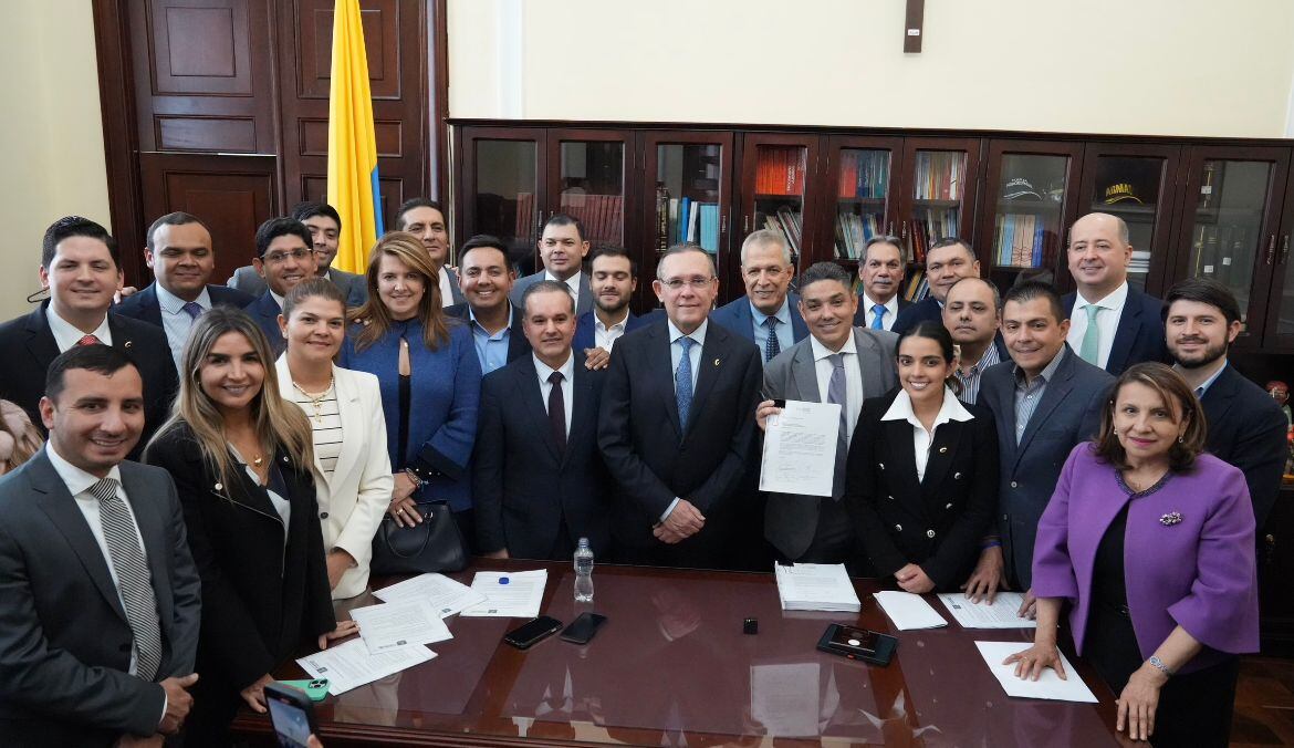 Conservadores radicaron contrarreforma laboral (Foto: Cortesía Partido Conservador)
