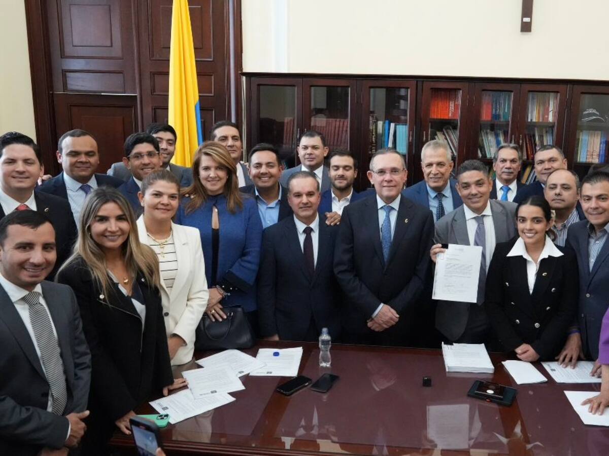 Conservadores radicaron contrarreforma laboral: se podría trabajar cuatro días a la semana