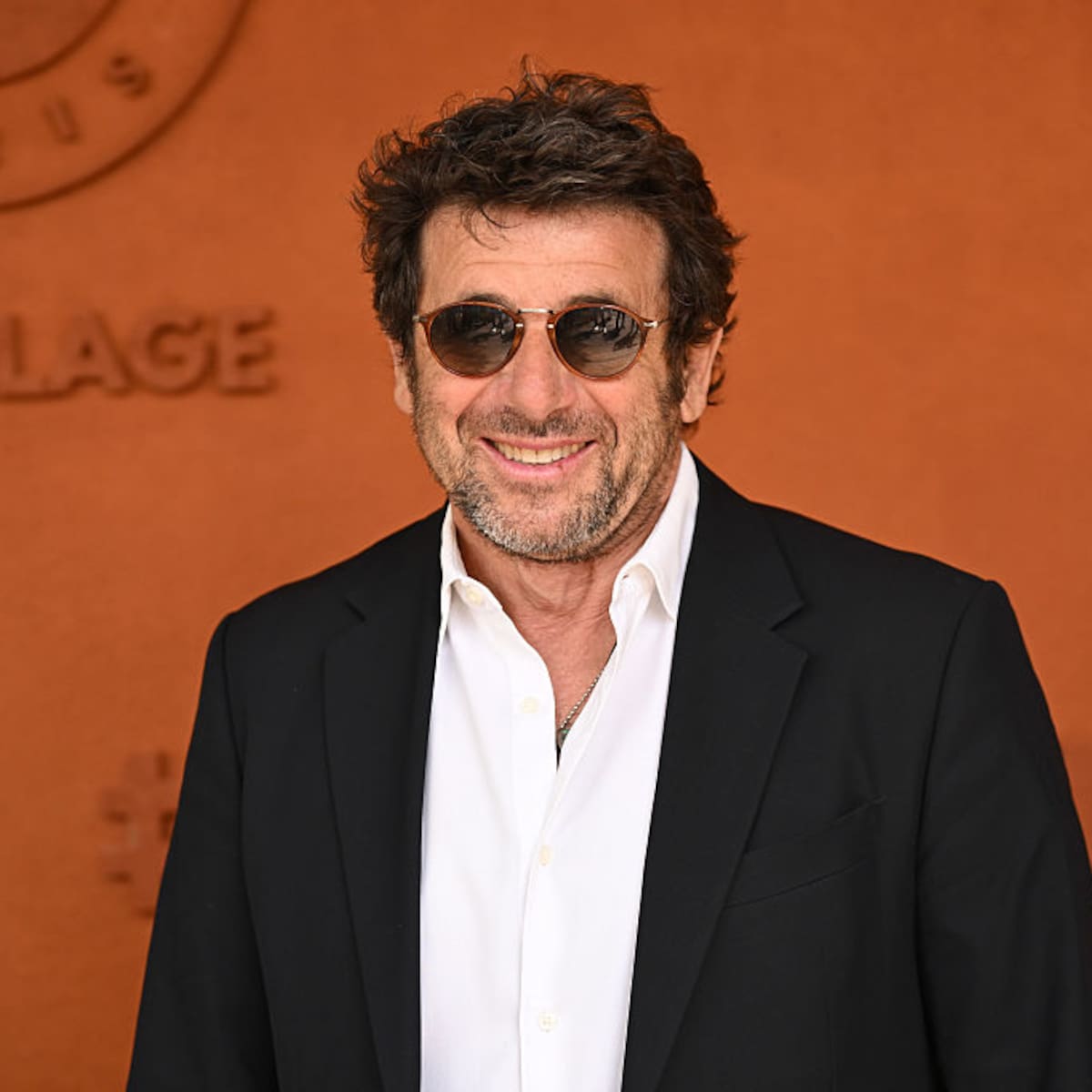 El cantautor francés Patrick Bruel es investigado por acusaciones de violación y agresión sexual