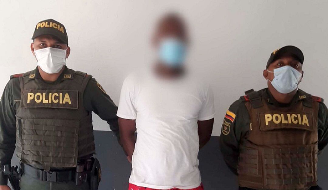 El hecho ocurrió en el corregimiento de Tierra Baja en Cartagena, donde el hombre les ofreció 4 mil pesos para que los menores exhibieran sus partes