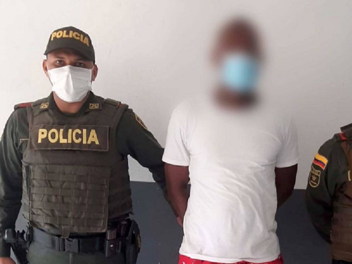 Cárcel para hombre por presuntos actos obscenos delante de menor de edad