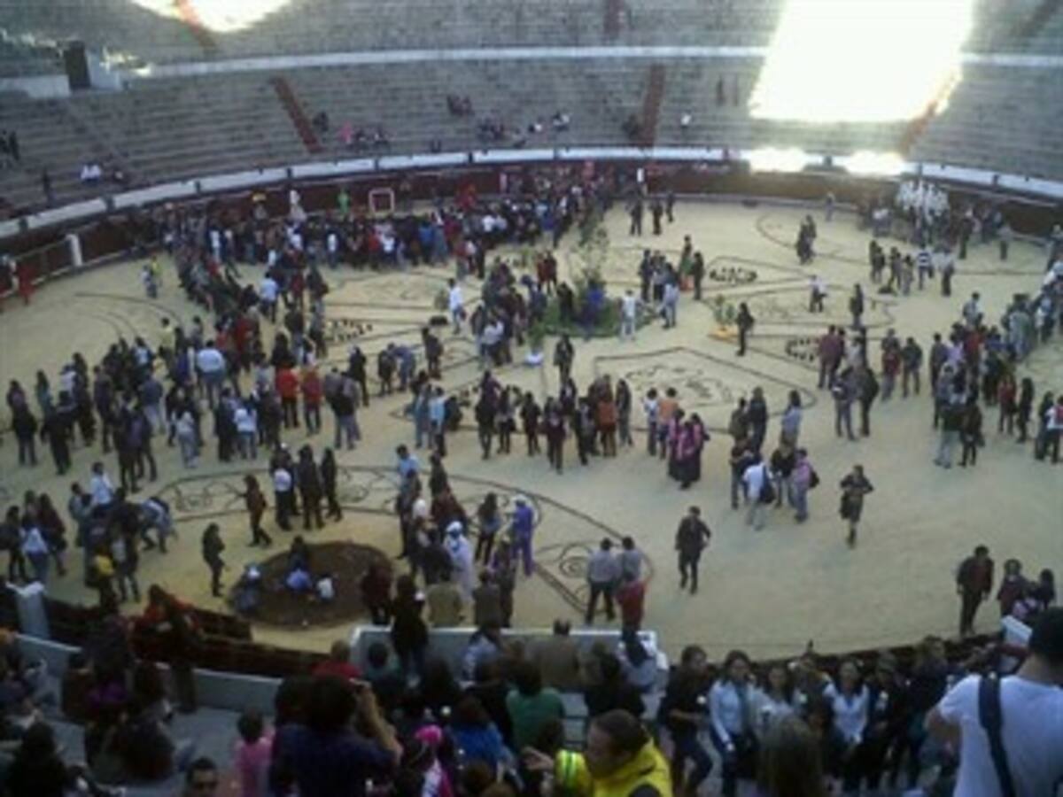 Documento de la Alcaldía de Bogotá: Se inician 'Viernes Culturales' en la Plaza Santamaría