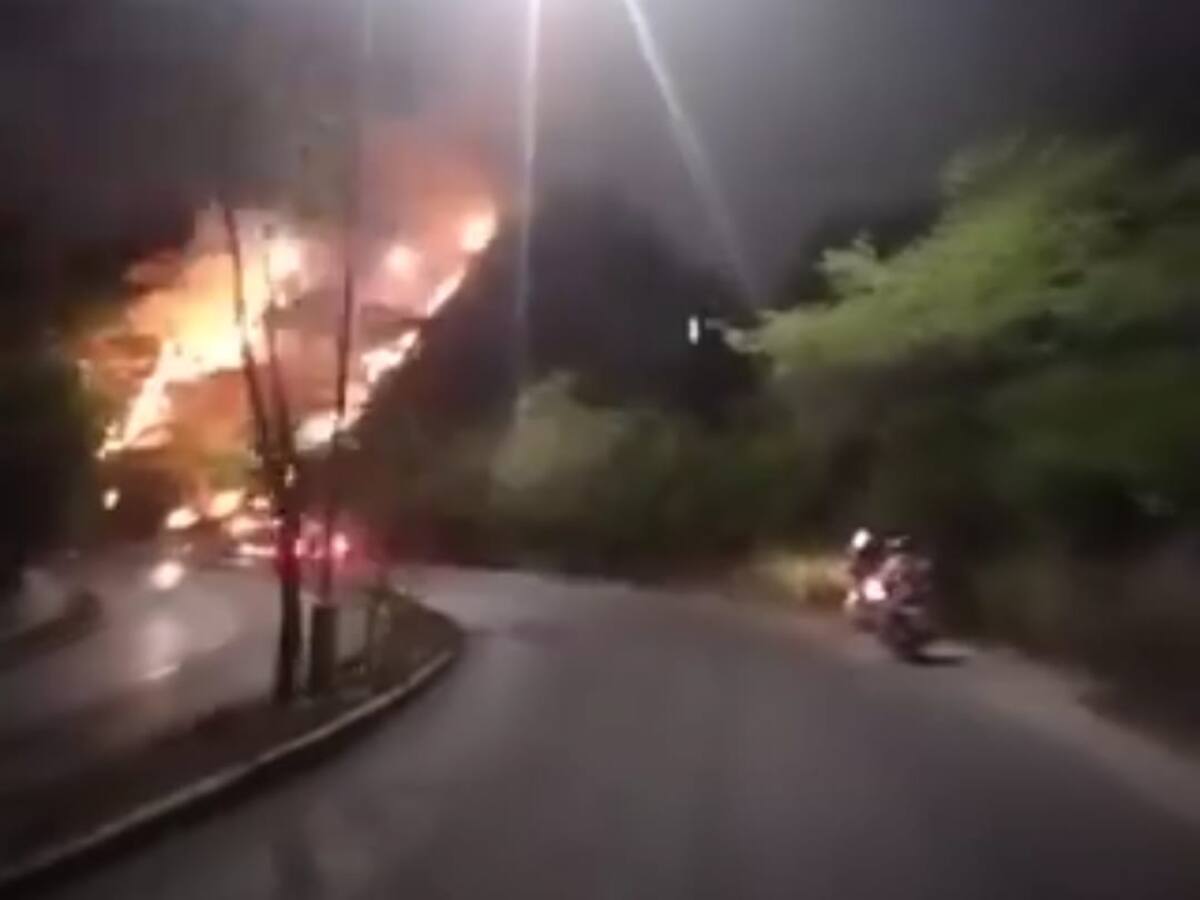 En video quedó registrado voraz incendio forestal en Campohermoso