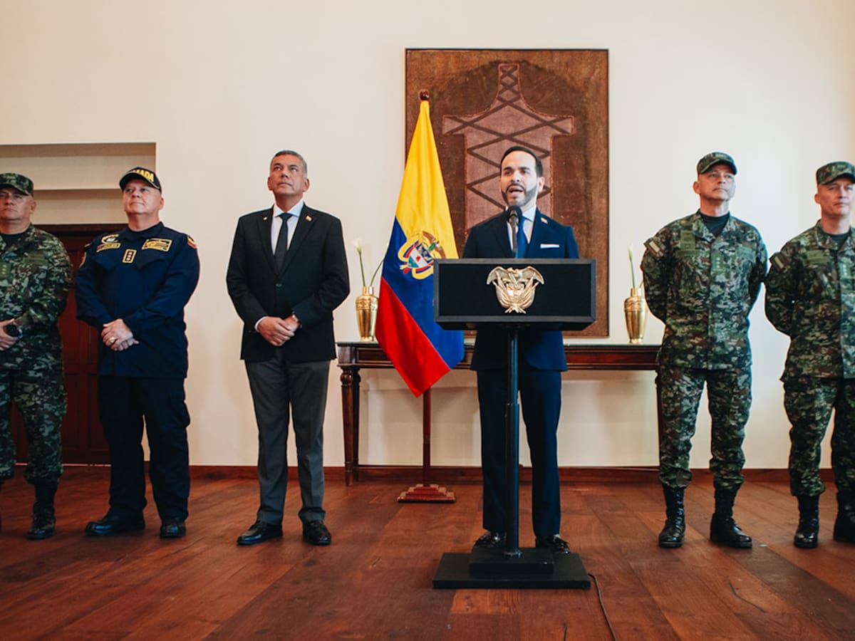 Análisis: Bombardeos y estrategias de seguridad durante las primeras semanas del Gobierno
