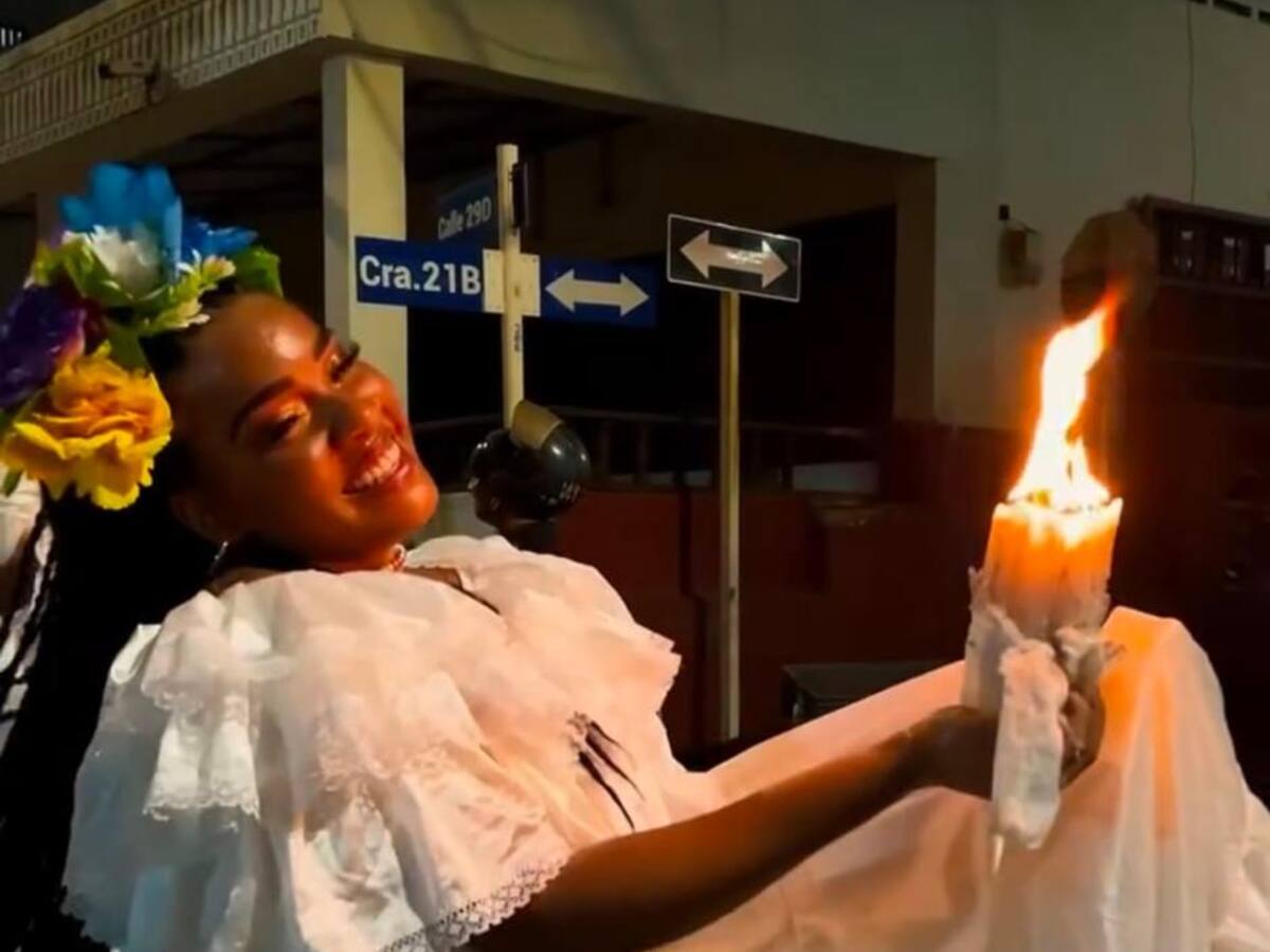 El fuego de la tradición se toma las calles de Cartagena con la Gran Noche de Candelas