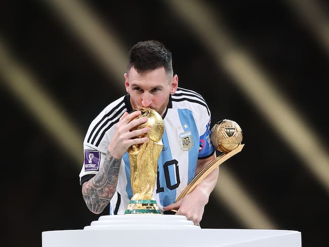 Lionel Messi consiguió su tan anhelado título. (Photo by Julian Finney/Getty Images)