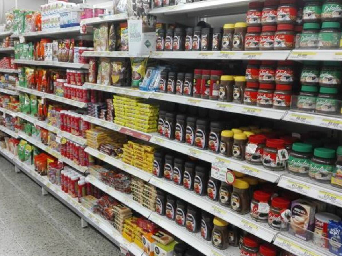 Escases de alimentos en Venezuela provoca contrabando de productos nacionales en frontera.