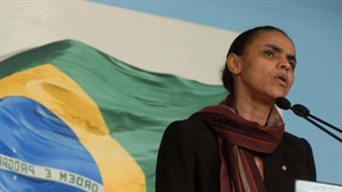 Debemos buscar la tercera vía para gobernar: Marina Silva
